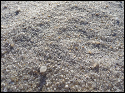Полезный песок